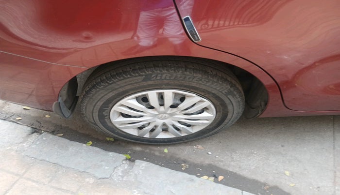 2017 Maruti Dzire VXI, Petrol, Manual, 19,763 km, tyre