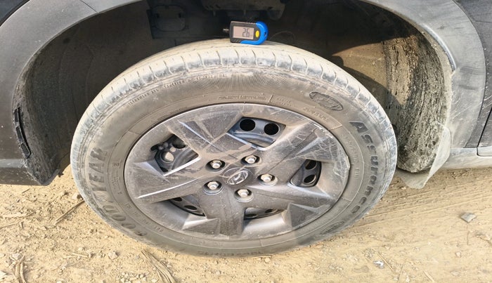 2023 Hyundai VENUE S(O) 1.2, Petrol, Manual, 29,866 km, tyre