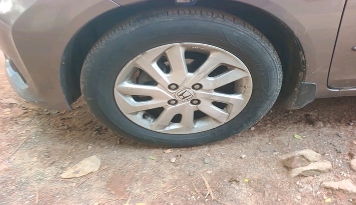 2015 Honda Mobilio 1.5L I-DTEC V, Diesel, Manual, 95,393 km, tyre