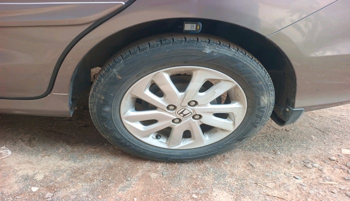 2015 Honda Mobilio 1.5L I-DTEC V, Diesel, Manual, 95,393 km, tyre