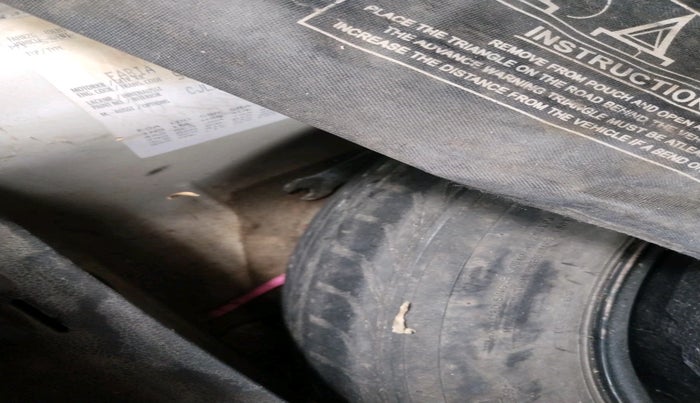 2011 Skoda Fabia ELEGANCE 1.2 MPI, Petrol, Manual, 1,16,694 km, tyre