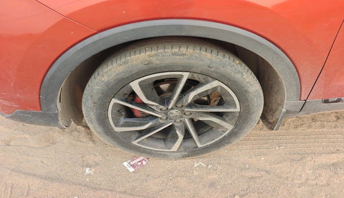 2021 MG ASTOR SAVVY 1.3 TURBO AT S RED, Petrol, Automatic, 25,664 km, tyre