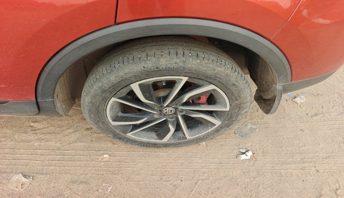 2021 MG ASTOR SAVVY 1.3 TURBO AT S RED, Petrol, Automatic, 25,664 km, tyre