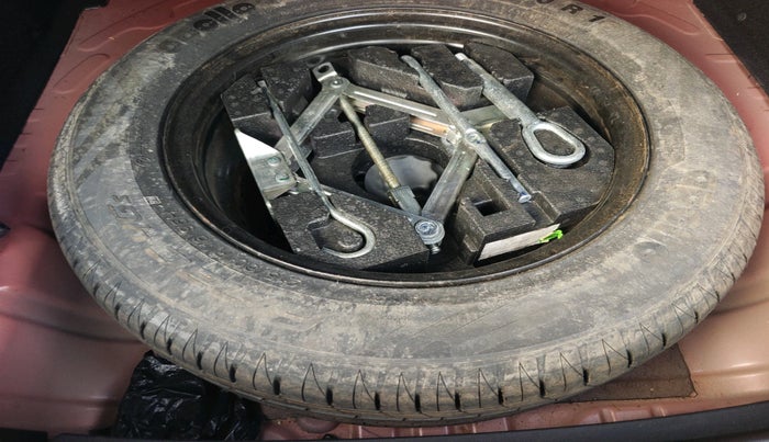 2021 MG ASTOR SAVVY 1.3 TURBO AT S RED, Petrol, Automatic, 25,664 km, tyre