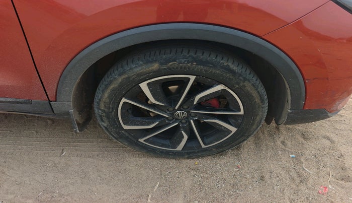 2021 MG ASTOR SAVVY 1.3 TURBO AT S RED, Petrol, Automatic, 25,664 km, tyre