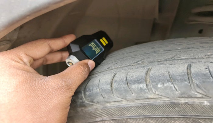 2022 Renault TRIBER RXT, Petrol, Manual, 30,955 km, tyre