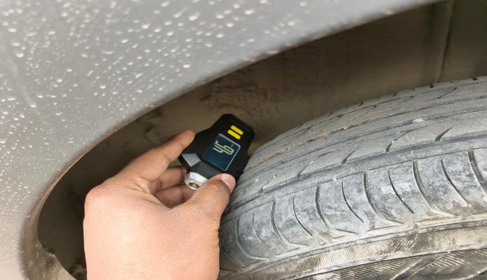 2022 Renault TRIBER RXT, Petrol, Manual, 30,955 km, tyre