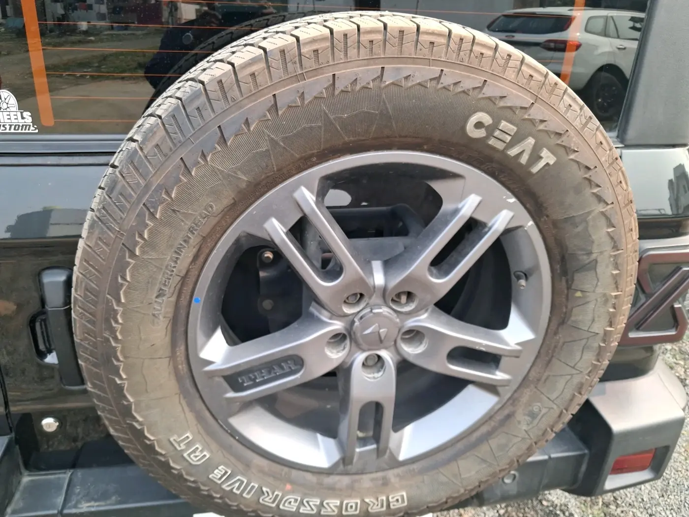 2023 Mahindra Thar LX HARD TOP 4WD MT, Diesel, Manual, 34,300 km, tyre