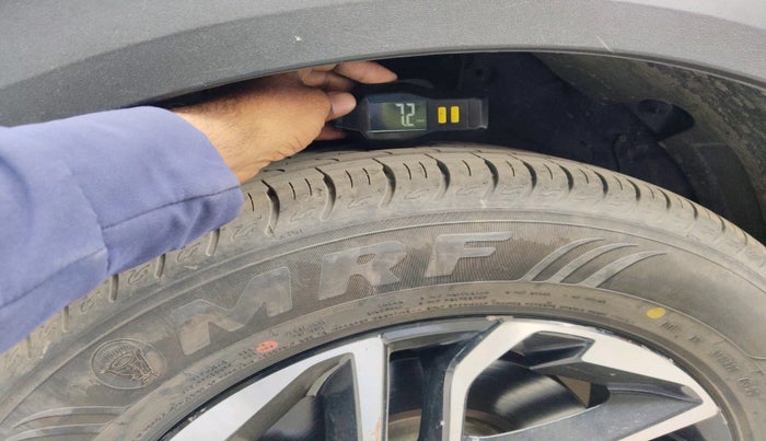 2022 KIA CARENS PRESTIGE PLUS 1.4 PETROL 7 STR, Petrol, Manual, 90,000 km, tyre