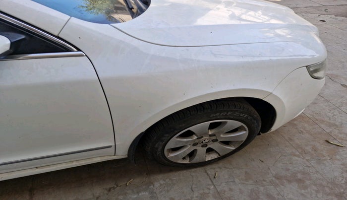 2011 Skoda Superb ELEGANCE 1.8 TSI MT, Petrol, Manual, 68,277 km, tyre