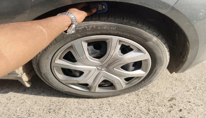 2021 Tata ALTROZ XM PLUS PETROL, Petrol, Manual, 33,643 km, tyre