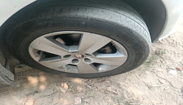 2017 Skoda Rapid AMBITION 1.5 TDI, Diesel, Manual, 1,00,096 km, tyre