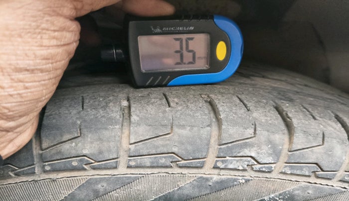 2013 Maruti SX4 ZXI, Petrol, Manual, 25,617 km, tyre