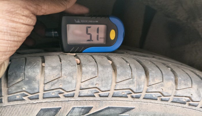 2013 Maruti SX4 ZXI, Petrol, Manual, 25,617 km, tyre