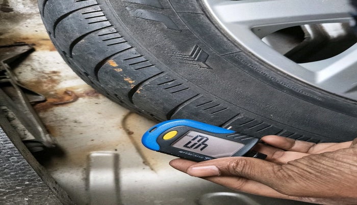 2013 Maruti SX4 ZXI, Petrol, Manual, 25,617 km, tyre