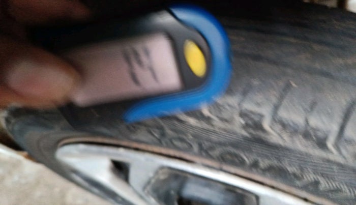 2016 Maruti Wagon R 1.0 VXI, Petrol, Manual, 1,02,308 km, tyre