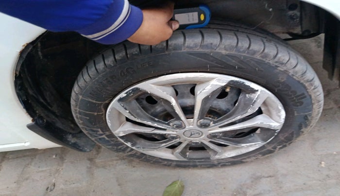 2016 Maruti Wagon R 1.0 VXI, Petrol, Manual, 1,02,308 km, tyre