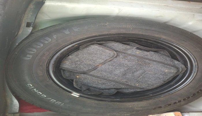 2020 KIA SONET HTK PLUS 1.2, Petrol, Manual, 1,25,720 km, tyre