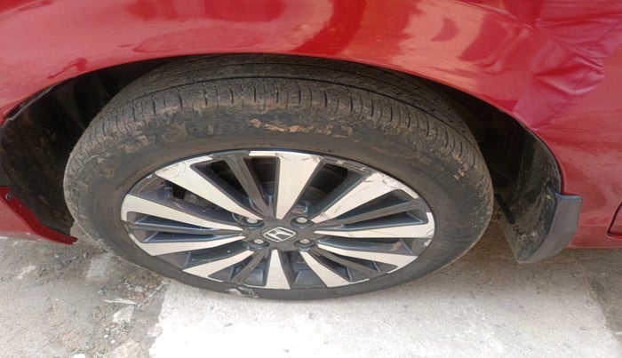 2023 Honda City 1.5L I-VTEC ZX, Petrol, Manual, 22,155 km, tyre