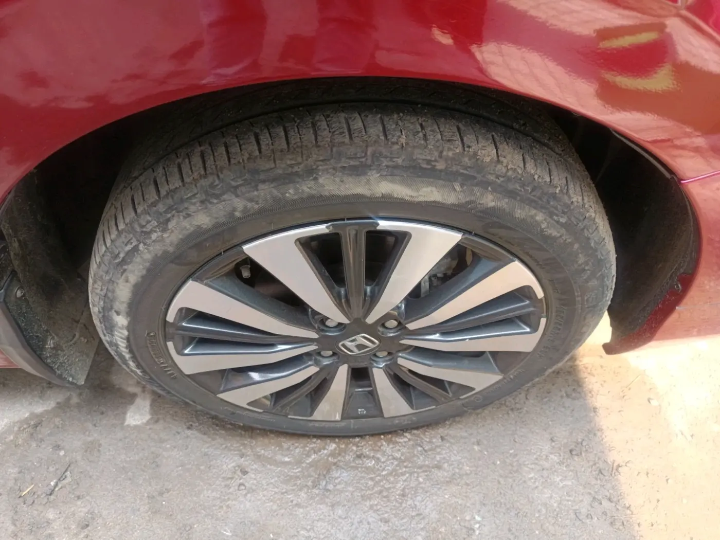 2023 Honda City 1.5L I-VTEC ZX, Petrol, Manual, 22,155 km, tyre