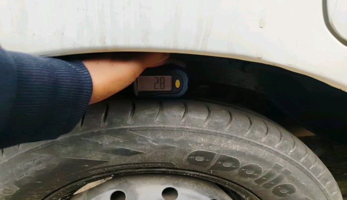 2018 Maruti Alto 800 VXI, Petrol, Manual, 49,268 km, tyre