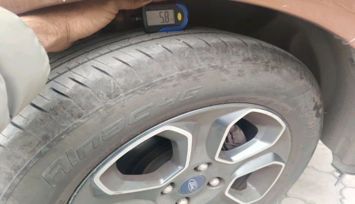 2019 Ford Ecosport TITANIUM + 1.5L DIESEL, Diesel, Manual, 1,82,064 km, tyre