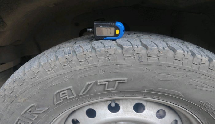 2023 Mahindra Thar AX (O) D 2WD HT, Diesel, Manual, 5,930 km, tyre