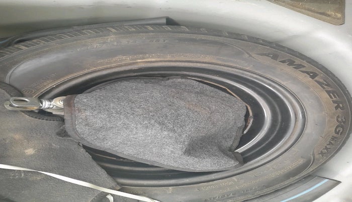 2019 Hyundai Elite i20 MAGNA PLUS 1.2, Petrol, Manual, 64,296 km, tyre