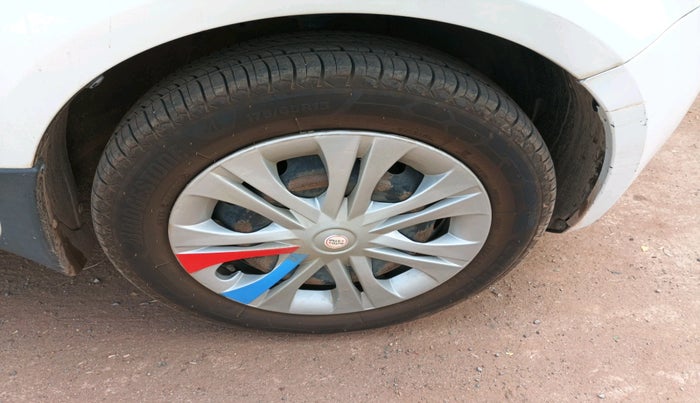 2017 Maruti IGNIS DELTA 1.2 AMT, Petrol, Automatic, 1,65,054 km, tyre