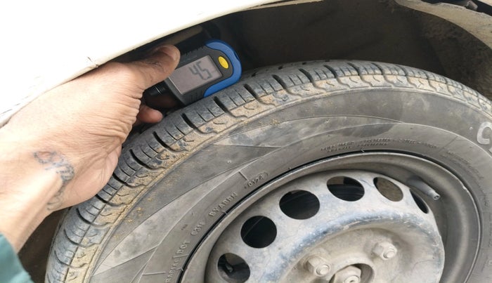 2015 Maruti Alto 800 LXI, Petrol, Manual, 1,49,127 km, tyre