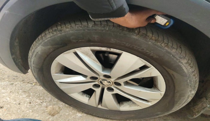 2022 Skoda KUSHAQ AMBITION 1.0L TSI MT, Petrol, Manual, 46,937 km, tyre