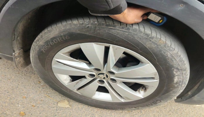 2022 Skoda KUSHAQ AMBITION 1.0L TSI MT, Petrol, Manual, 46,937 km, tyre