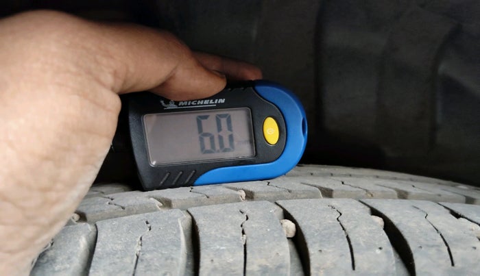 2024 Maruti Swift VXI, Petrol, Manual, 8,071 km, tyre