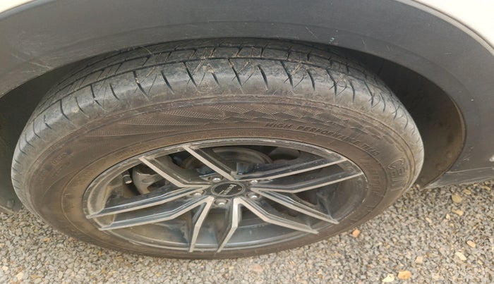 2016 Hyundai Creta S 1.4 DIESEL, Diesel, Manual, 1,81,229 km, tyre