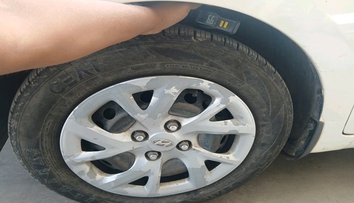 2017 Hyundai Grand i10 SPORTZ U2 1.2 CRDI, Diesel, Manual, 1,09,336 km, tyre