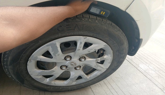 2017 Hyundai Grand i10 SPORTZ U2 1.2 CRDI, Diesel, Manual, 1,09,336 km, tyre