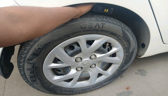 2017 Hyundai Grand i10 SPORTZ U2 1.2 CRDI, Diesel, Manual, 1,09,336 km, tyre