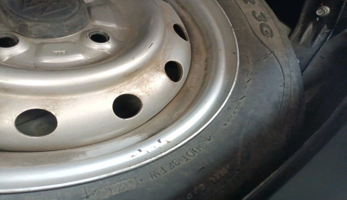 2015 Maruti Wagon R 1.0 LXI CNG, CNG, Manual, 1,08,549 km, tyre