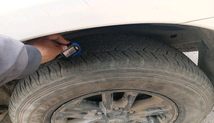 2016 Toyota Fortuner 3.0 4X2 MT, Diesel, Manual, 74,393 km, tyre