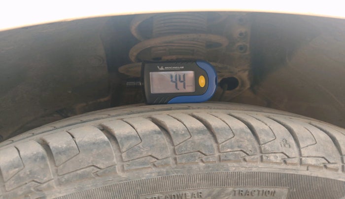 2020 Maruti Swift ZXI, Petrol, Manual, 70,680 km, tyre