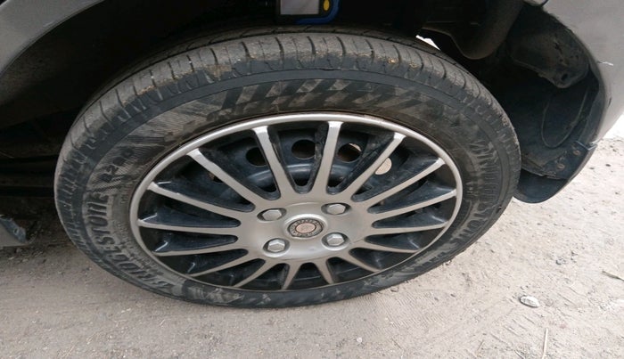 2011 Maruti Wagon R 1.0 VXI, Petrol, Manual, 1,28,901 km, tyre