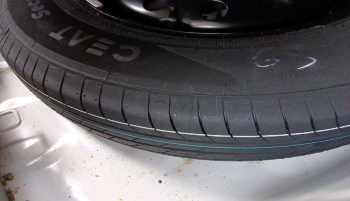 2025 Maruti Dzire VXi, Petrol, Manual, 6,818 km, tyre