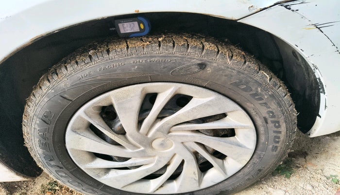 2015 Maruti Ciaz VXI+, Petrol, Manual, 94,165 km, tyre