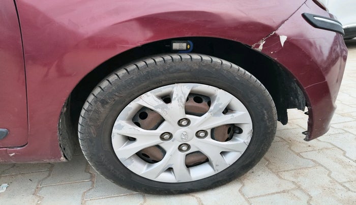 2016 Hyundai Grand i10 SPORTZ 1.1 CRDI, Diesel, Manual, 1,44,544 km, tyre