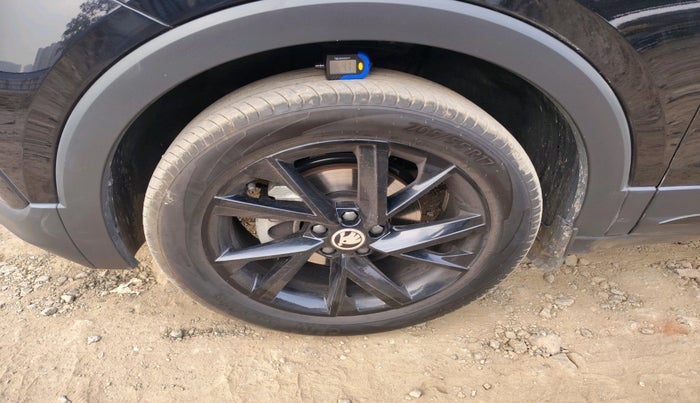 2024 Skoda KUSHAQ AMBITION 1.0L TSI MT, Petrol, Manual, 8,921 km, tyre