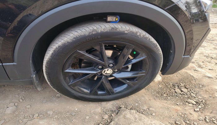 2024 Skoda KUSHAQ AMBITION 1.0L TSI MT, Petrol, Manual, 8,921 km, tyre