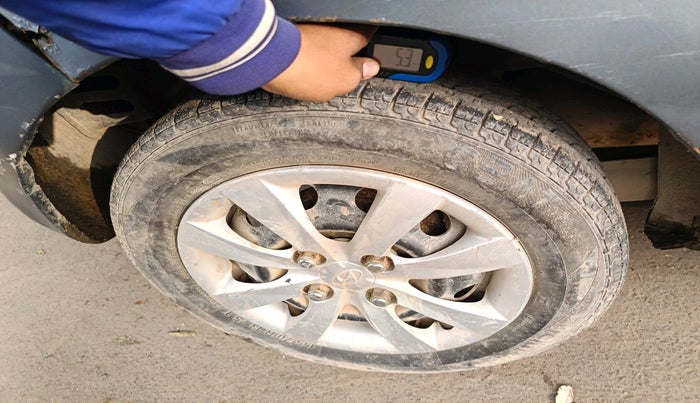 2011 Hyundai Eon MAGNA +, Petrol, Manual, 75,530 km, tyre