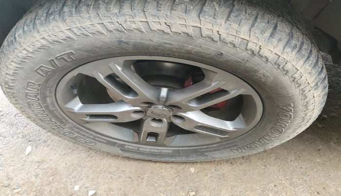 2022 Mahindra Thar LX HT PETROL 4WD MT, Petrol, Manual, 92,889 km, tyre