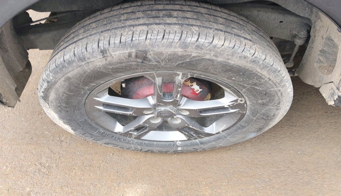 2022 Mahindra Thar LX HT PETROL 4WD MT, Petrol, Manual, 92,889 km, tyre