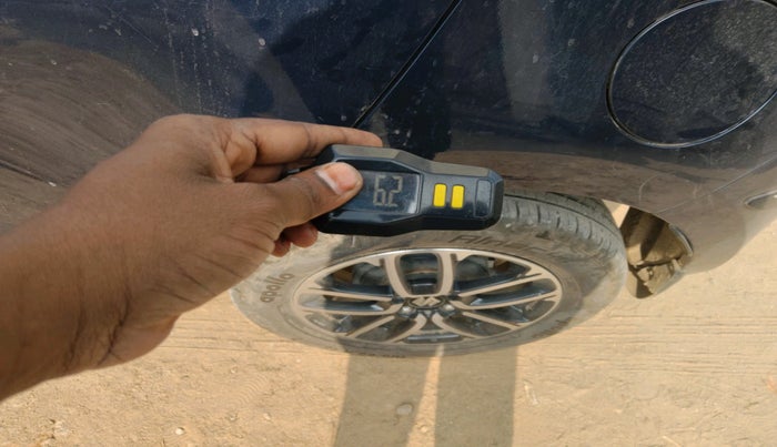 2023 Maruti Swift ZXI PLUS DUAL TONE, Petrol, Manual, 12,777 km, tyre